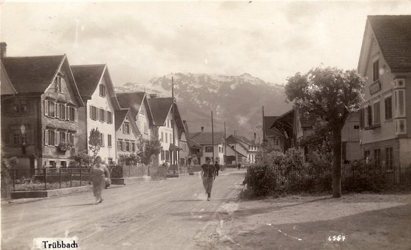Krone-Chronik-01.jpg  
